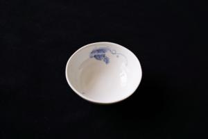 Small porcelain dish (flower)