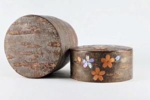 Cherry bark tea canister frost & mother-of-pearl petals (M)