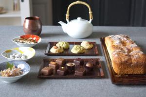 Cherry bark tray