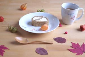 Porcelain soup plate