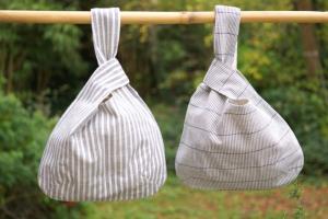 Handbag (thin stripes)