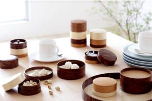 Tea canister in four types of wood (cherry)