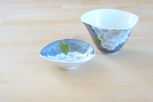 Porcelain small dish - White Peony