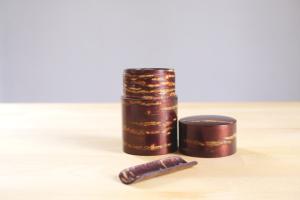 Wooden tea canister and spoon set