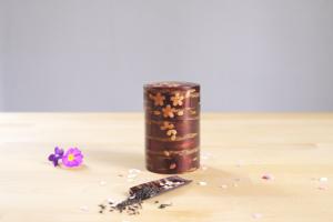 Tea canister and spoon petal set