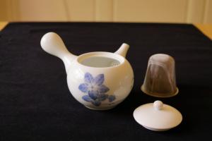 Tea pot set with a mug