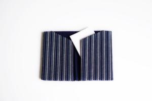 Card case (thin stripes)