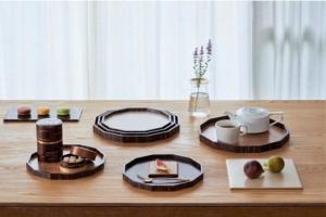 Round cherry bark tray