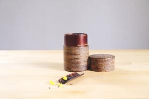 Wooden tea canister and spoon set 