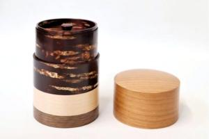 Tea canister in four types of wood (cherry)