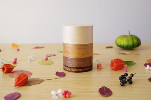 Tea canister in four types of wood (mable)