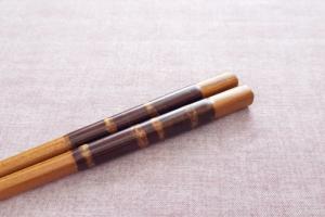 Gift box - Chopsticks (men) and chopstick rest in cherry wood